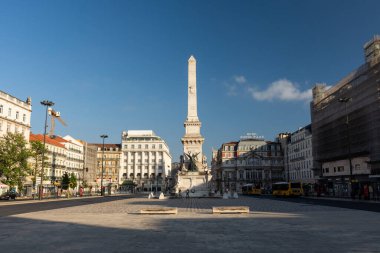 Lizbon, Portekiz 'deki halka açık meydandaki tarihi anıta güzel bir manzara