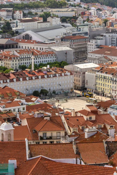 Gyönyörű Kilátás Nyílik Régi Történelmi Városi Épületek Köztér Lisszabon Központjában — Stock Fotó