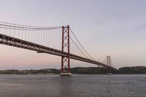 Piękny Widok Most Abril Nad Rzeką Tejo Centrum Lizbony Portugalia — Zdjęcie stockowe