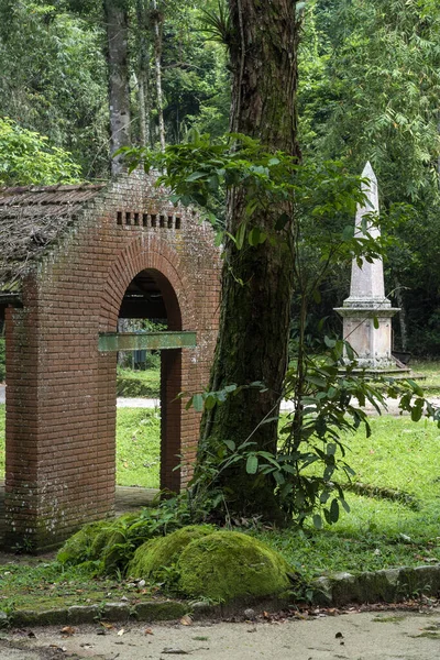 Rödtegel Rustik Byggnad Grönt Atlantiskt Regnskogsområde Tijuca Forest Rio Janeiro — Stockfoto