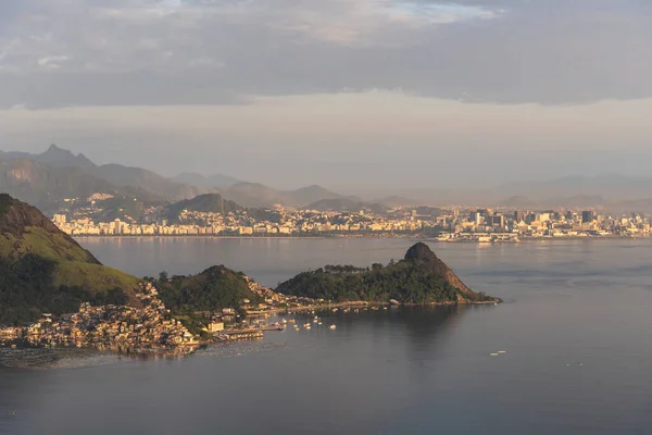 Hermosa Vista Océano Las Verdes Montañas Selva Tropical Río Janeiro — Foto de Stock