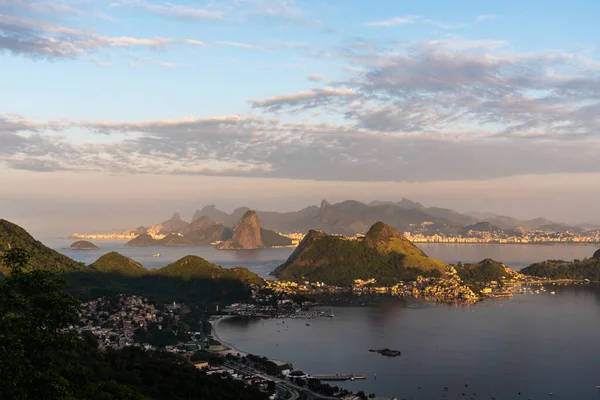 Чудовий Вид Гори Океанічних Зелених Дощових Лісів Ріо Жанейро Бразилія — стокове фото