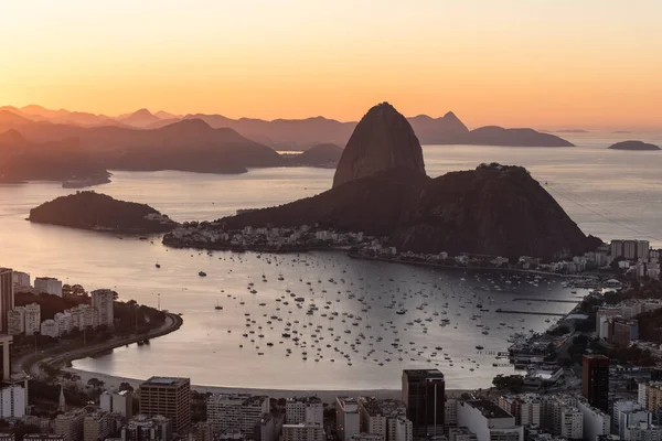 Gyönyörű Napkelte Kilátás Városra Óceánra Sugar Loaf Hegy Rio Janeiro — Stock Fotó