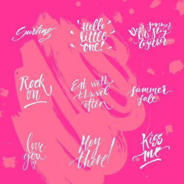 Büyük yaz el çizilmiş harfler