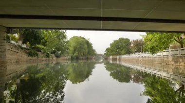 Çin 'in Suzhou şehrindeki Shantang caddesinin tarihi manzarası. Yüksek kalite 4k görüntü