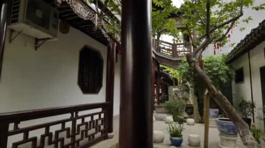 Suzhou, Çin - 8 Mart 2022: Hanshan Tapınağı 4 'teki manzara, Çin Suzhou' daki antik kültür. Yüksek kalite 4k görüntü