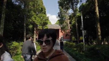 Nanjing 'deki Ming Xiaoling mozolesinde doğal ve mimari manzara