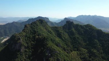 Wenzhou Çin 'deki Güney Yandang Dağları' nın hava manzarası. Yüksek kalite 4k görüntü