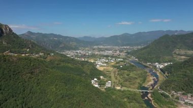 Wenzhou Çin 'deki Güney Yandang Dağları' nın hava manzarası. Yüksek kalite 4k görüntü