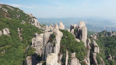 Çin 'in Ningde şehrindeki Taimu Dağı' nın havadan görünüşü. Yüksek kalite fotoğraf