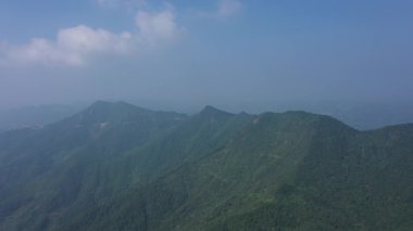 Çin 'in Zhejiang eyaletindeki Tianmu Dağı' nın havadan görünüşü. Yüksek kalite fotoğraf