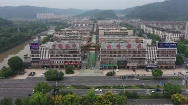 Şehirdeki Xinchang ilçesinin hava manzarası, Shaoxing, Zhejiang vilayeti. Yüksek kalite 4k görüntü