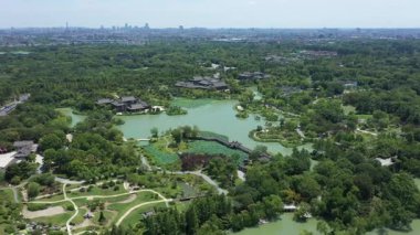 Yangzhou 'daki Slender Batı Gölü' nün doğal manzarası ve tarihi mimarisi Jiangsu, Çin. Yüksek kalite 4k görüntü