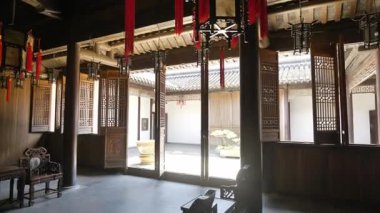 Ge Garden, Yangzhou, Jiangsu, Çin 'deki tarihi mimari ve doğal manzara. Yüksek kalite 4k görüntü