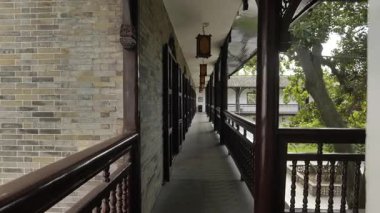 He Garden, Yangzhou, Jiangsu, Çin 'deki tarihi mimari ve doğal manzara. Yüksek kalite 4k görüntü