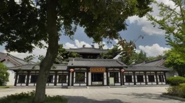 Yangzhou, Çin - 8 Mart 2022: Daming Tapınağı içinde manzara. Yüksek kalite 4k görüntü