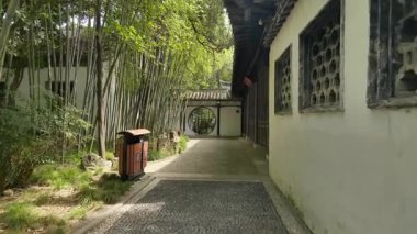 Yangzhou, Çin - 8 Mart 2022: Daming Tapınağı içinde manzara. Yüksek kalite 4k görüntü