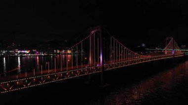 Dalian, Liaoning, Çin 'deki Xinghai Körfezi çapraz-deniz köprüsünün hava görüntüsü. Yüksek kalite 4k görüntü