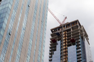 Yapım aşamasında yüksek katlı lüks