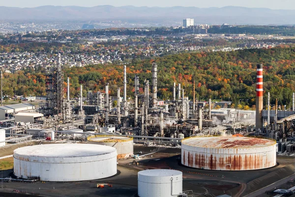 Vista aérea de una refinería — Foto de Stock