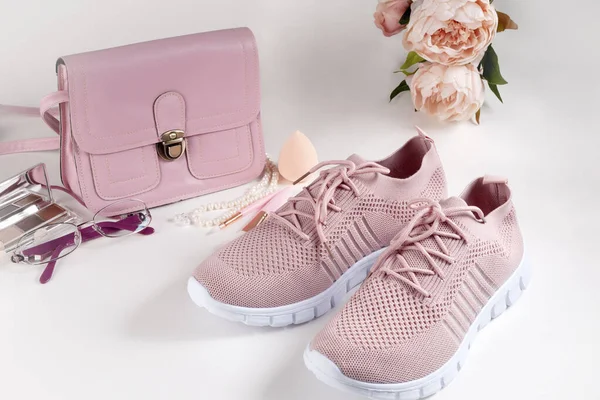 Beyaz arkaplan üzerine yerleşim