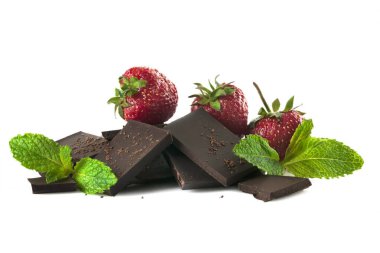   Koyu çikolata, sulu çilek ve yeşil nane yapraklarıyla dolu güzel bir hayat..