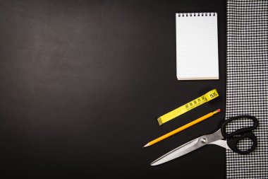 Dikiş ve örgü aletleri ve aksesuarları ile arka plan