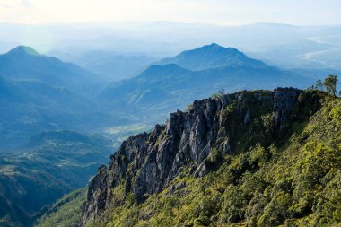 Sabah yürüyüşü sırasında Ramelau Dağı 'ndan güzel bir manzara.
