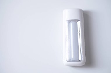 Elektrikler kesildiğinde acil durum ışıkları