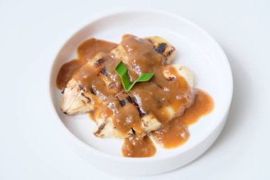 Pisang ağzı ya da pisang epesi, palmiye şekerli ızgara muz, Endonezya geleneksel yemekleri..