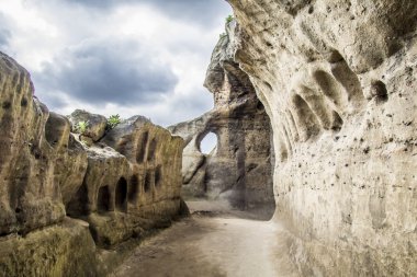 Zekâ mavi gökyüzü mağara