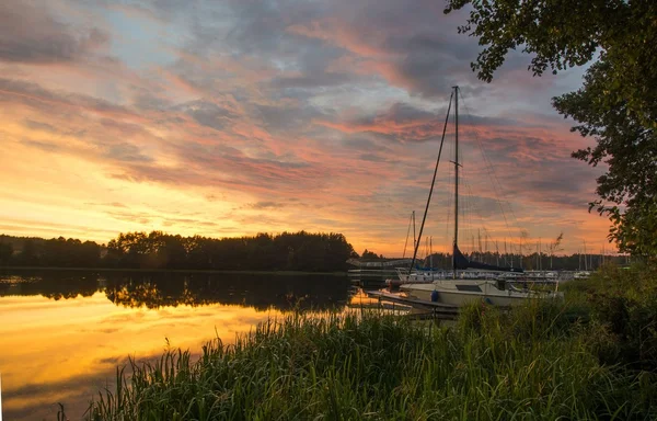 Colorful sunset  with yachts — Stock Photo, Image