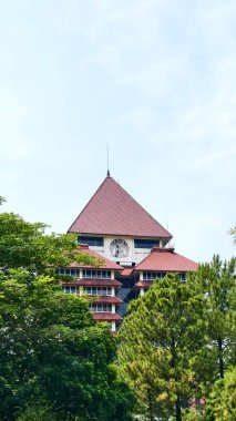 Endonezya Üniversitesi Rektörlük Binası 