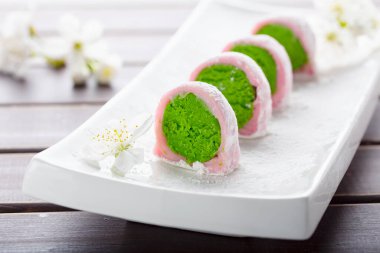 Güzel bir kahvaltı için Japon ulusal tatlısı.