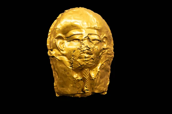 Gouden Egyptische Masker Geïsoleerd Witte Achtergrond — Stockfoto