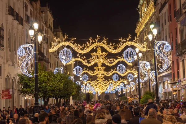 Sewilla Hiszpania Grudnia 2018 Oświetlenie Świąteczne Wokół Katedry Najświętszej Marii — Zdjęcie stockowe