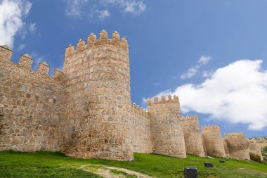 İspanya 'nın Ortaçağ şehri Avila Duvarları