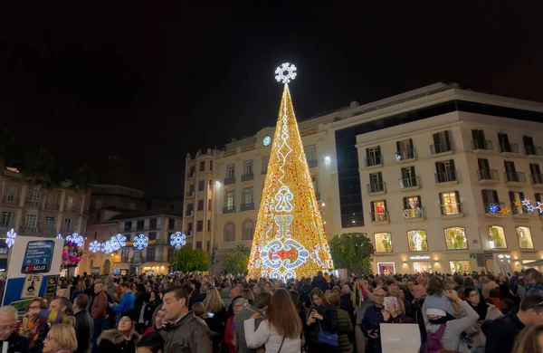 Malaga Espagne Décembre 2018 Des Foules Personnes Marchent Près Sapin — Photo