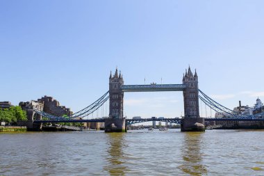 Londra Thames nehri aktivitesi