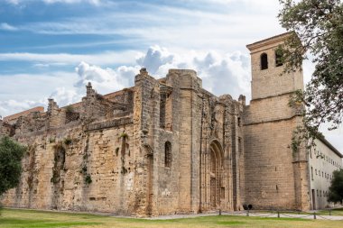 La Victoria Manastırı, İspanya 'nın El Puerto de Santa Maria kasabasında 16. yüzyılın başlarında Medinaceli Dükleri tarafından inşa edilmiş eski bir manastır..