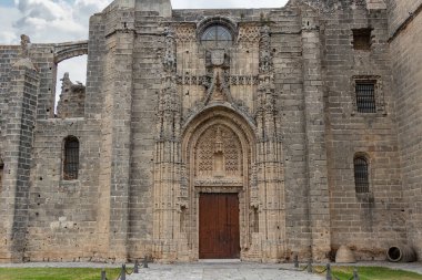 La Victoria Manastırı, İspanya 'nın El Puerto de Santa Maria kasabasında 16. yüzyılın başlarında Medinaceli Dükleri tarafından inşa edilmiş eski bir manastır..