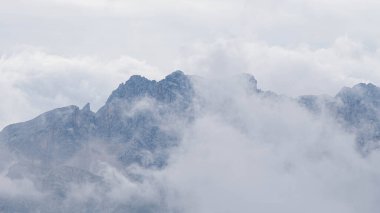 Zugspitzregion 'deki güzel Alman Dağları - Alpspitze. Yüksek kalite fotoğraf