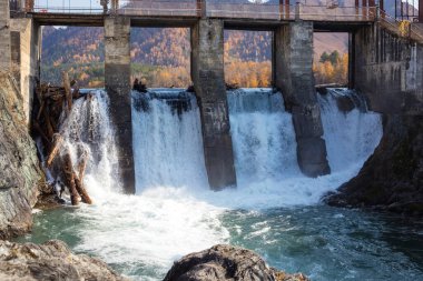 Chemal, Altai, Sibirya 'daki eski su santrali.