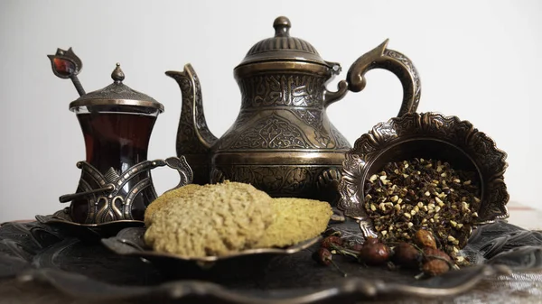 Orientalny Zestaw Herbaty Herbatnikami — Zdjęcie stockowe