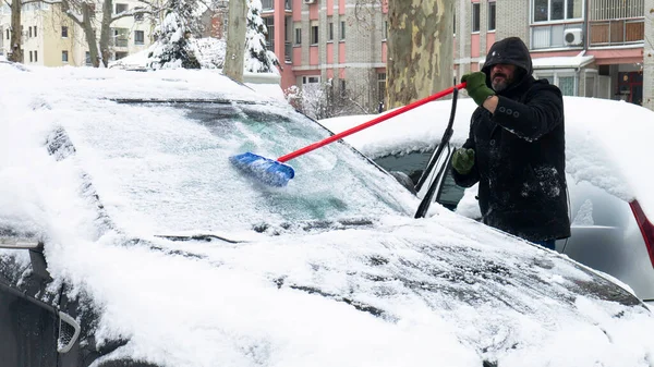 Man Clears Snow Icy Windshield Car — Stock Photo, Image