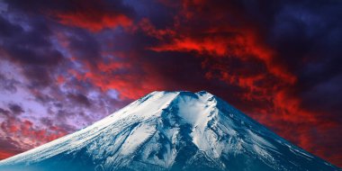 Akşam ışığında Fuji Dağı, Chiangmai Bölgesi, Japonya, Japonya