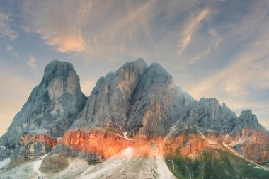 Dolomite 'lar, Val di Funes, Dolomite' lar, İtalya