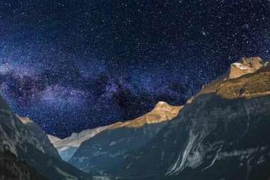 Samanyolu 'nun Gece Manzarası