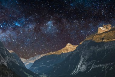 Yıldızlı güzel gece gökyüzü