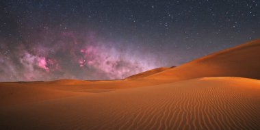 Akşamları çöl manzarası..